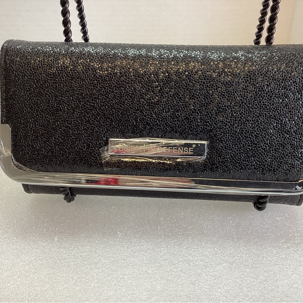 NWOT Damsel in Defense RFID Black Wallet. Part of Daphne Concealed Coll…